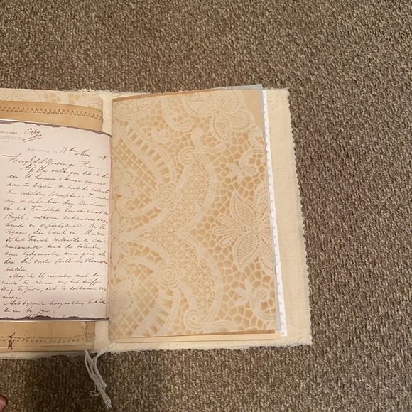 Handmade junk journal - Picture 8 of 13